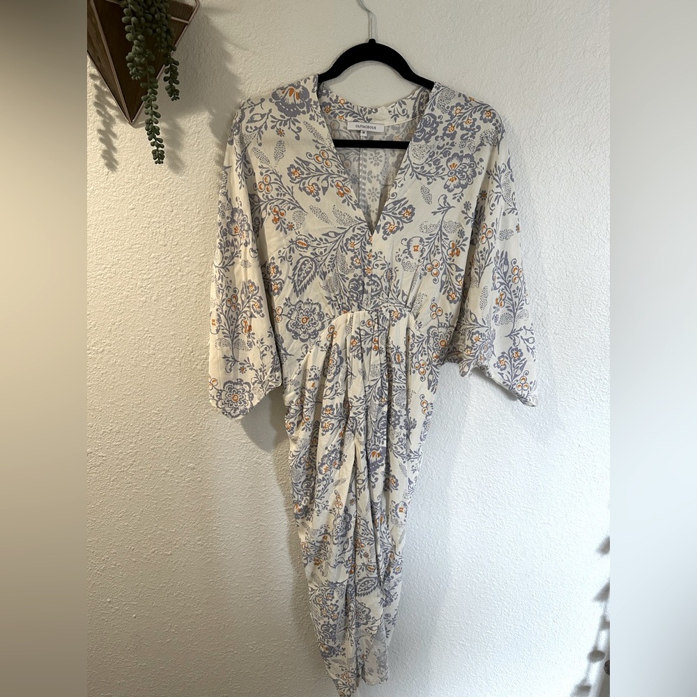 Oliviaceous size medium body con kimono